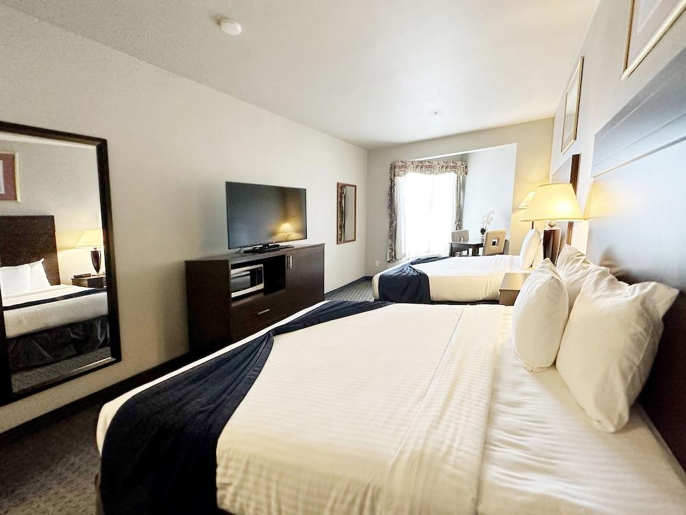 BayVue Hotel, Resort and Suites photo 38