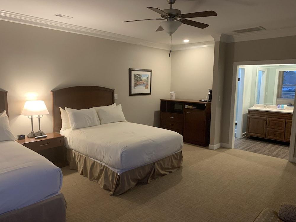 The Village at RiverLanding photo 8