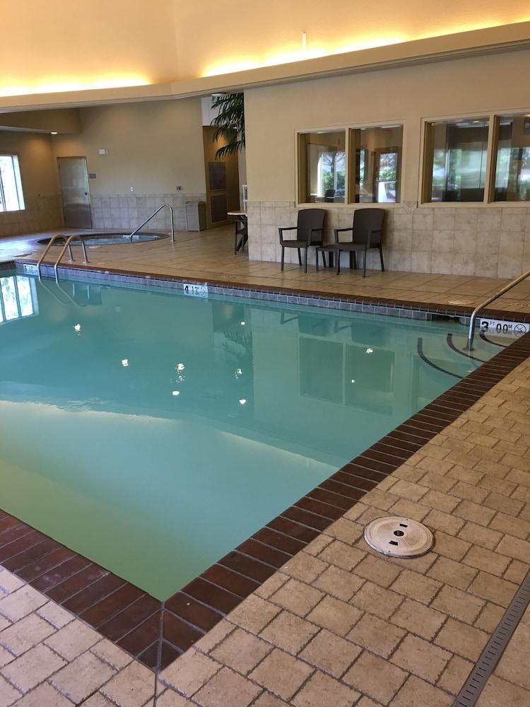 Comfort Inn Bentonville - Crystal Bridges photo 55