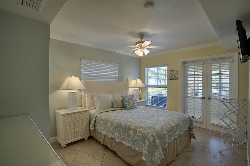 Barefoot Beach Resort photo 22