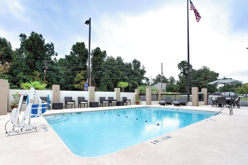 Hampton Inn & Suites Macon I-475 photo 22