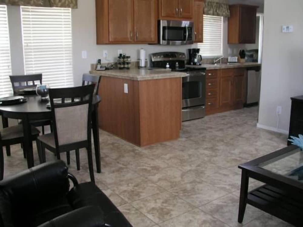 Palm Creek Golf and RV Resort 55 plus photo 11