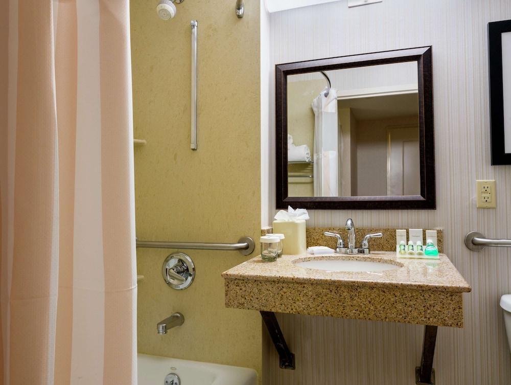 Hilton Garden Inn Queens/JFK Airport photo 9