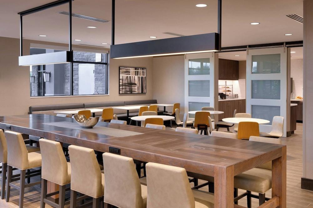 Residence Inn by Marriott Phoenix West/Avondale photo 32
