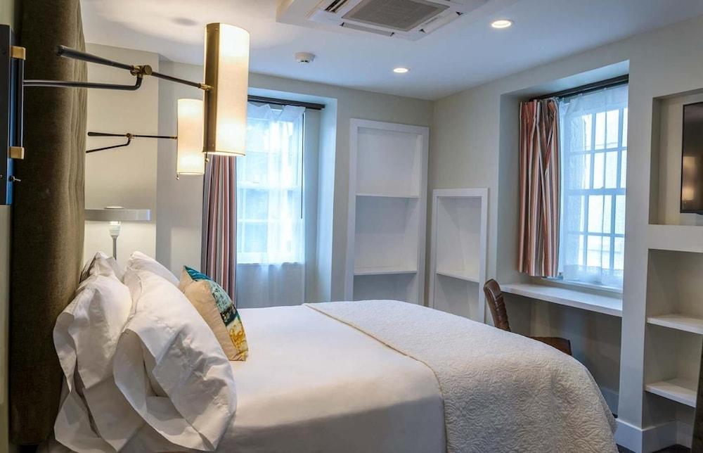 Inn On Camac photo 22