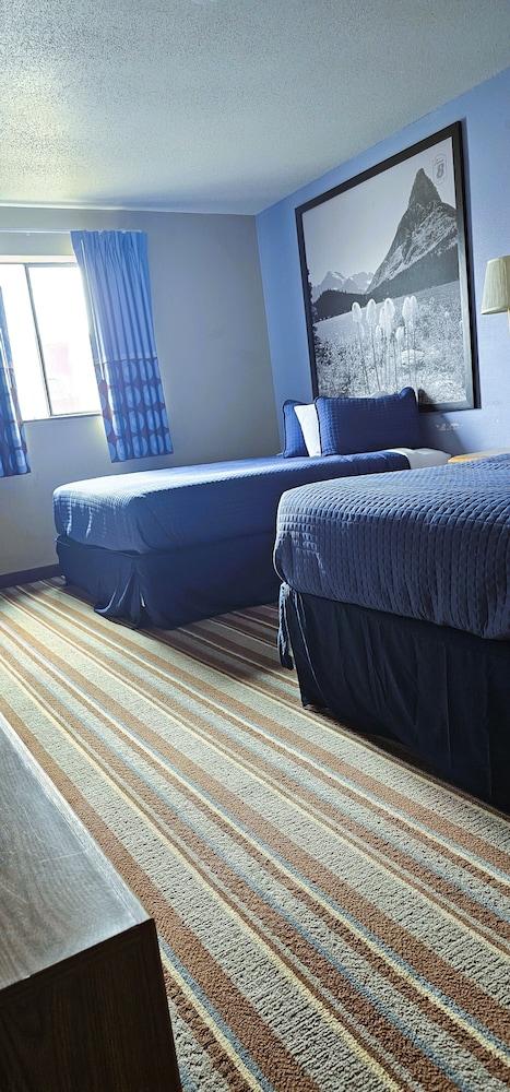 Grizzly Inn photo 13