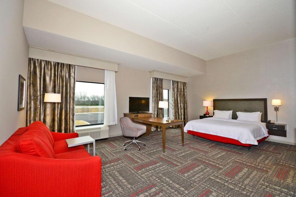 Hampton Inn Pulaski photo 6