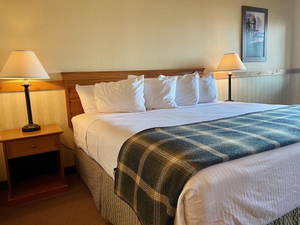 Cousins Country Inn photo 18