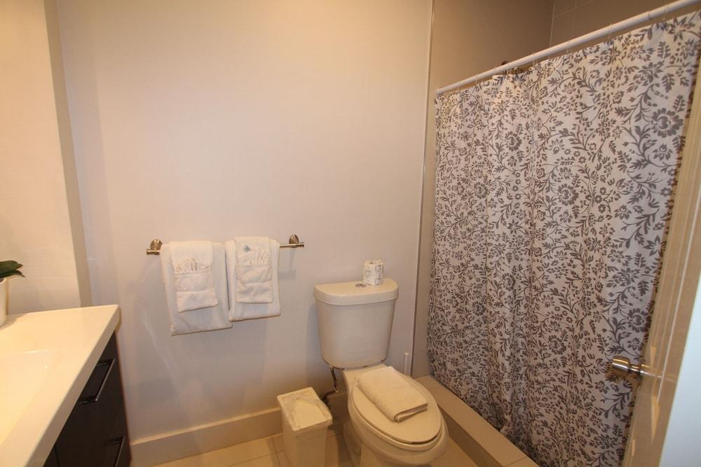 Soleil Apartments at Castle Beach Club photo 59