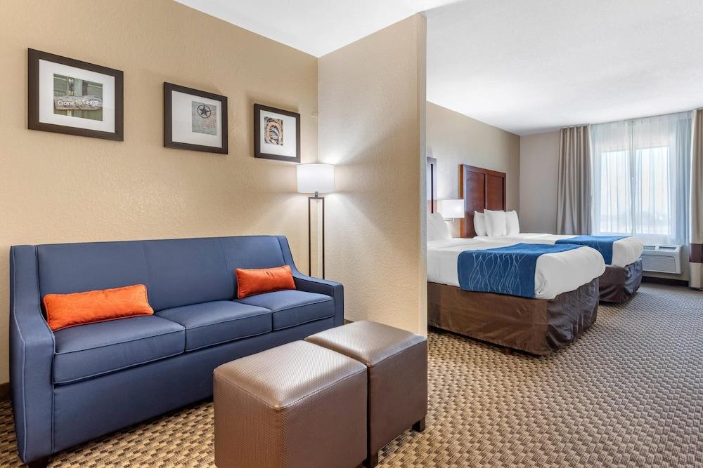 Comfort Inn & Suites Navasota photo 18