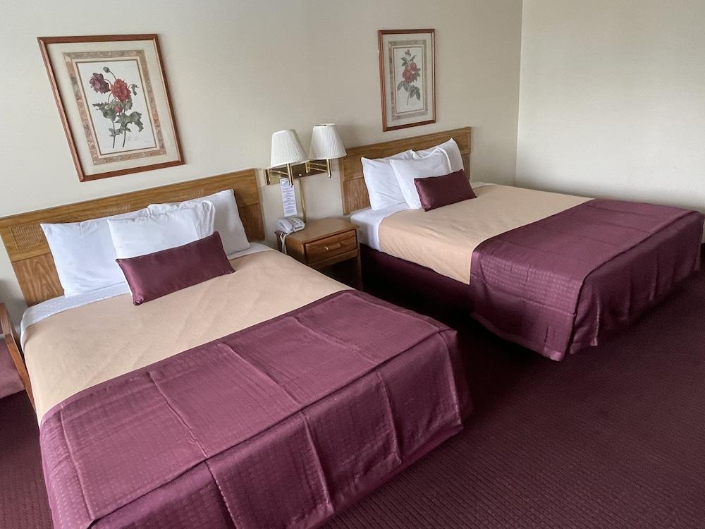 Ozark Valley Inn photo 11