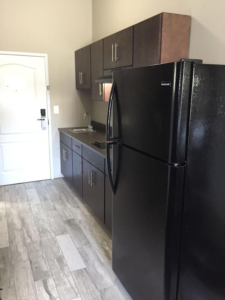 Home Inn and Suites photo 38