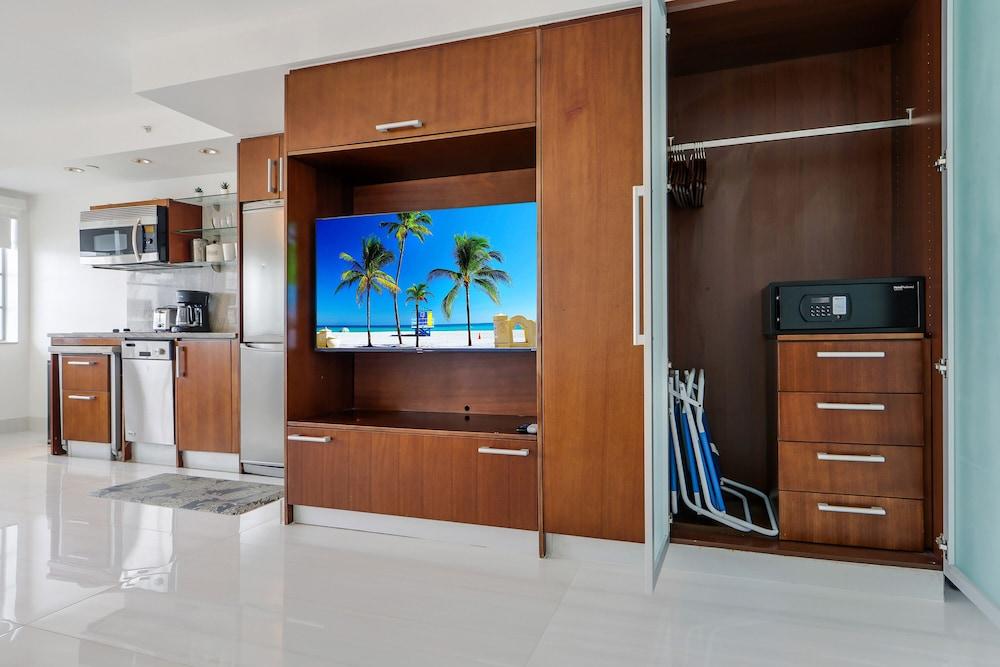 Strand Ocean Drive Suites photo 52