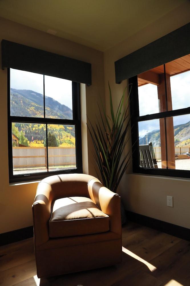 Altus Lodge photo 13