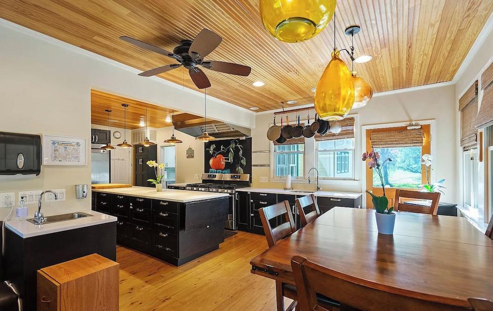 The Foster Harris House photo 11