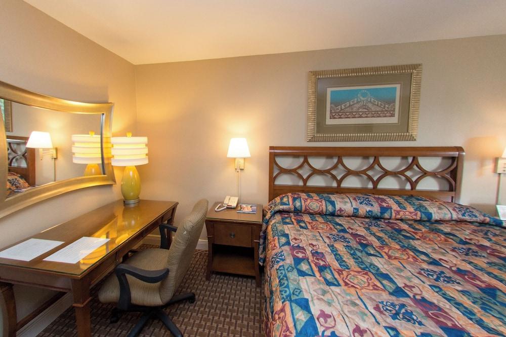 Audubon Inn photo 9