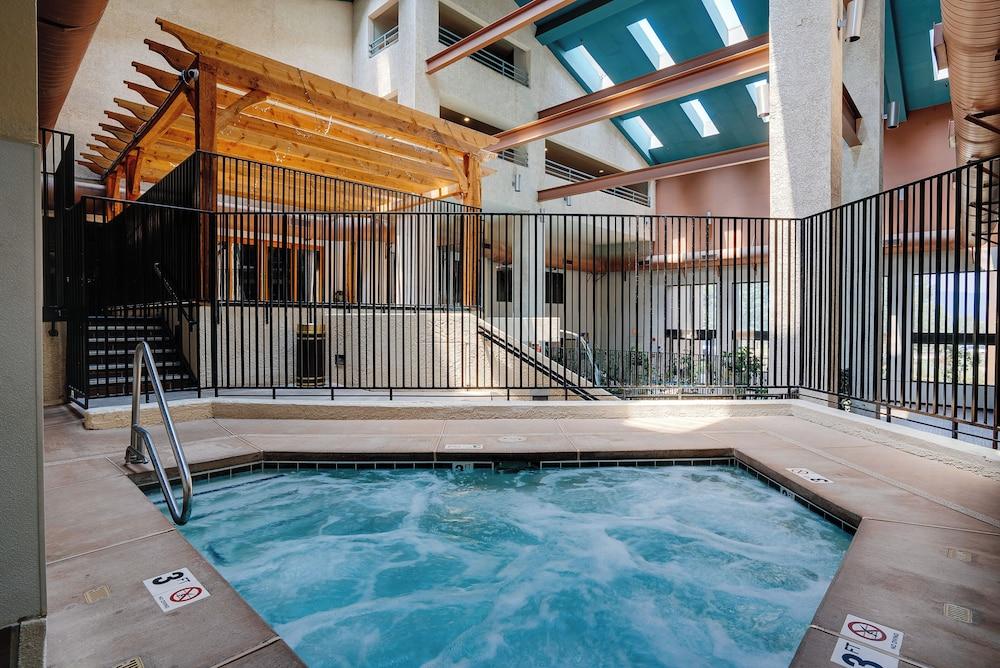 Lodge at Angel Fire Resort photo 3