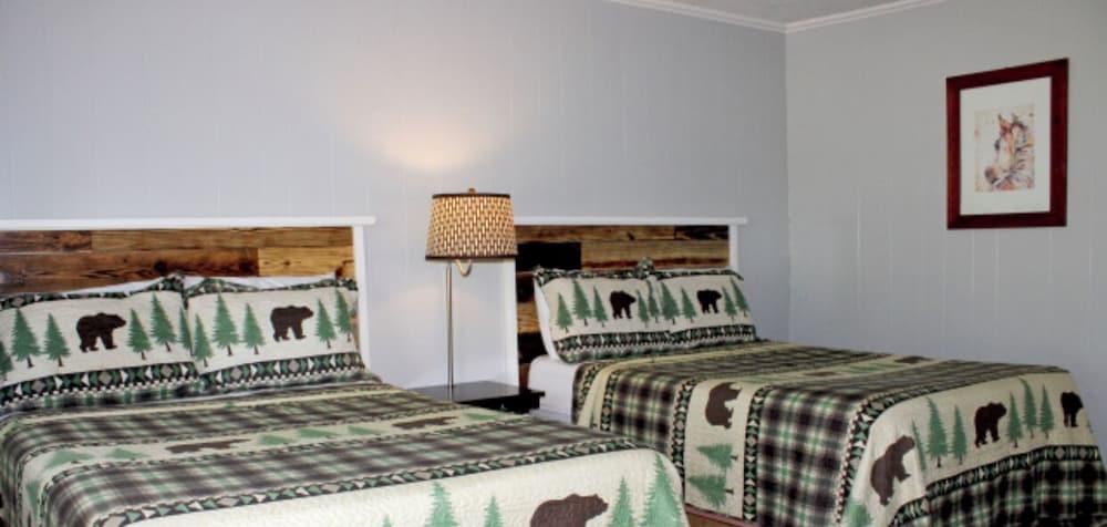 Luzerne Court Motel photo 13