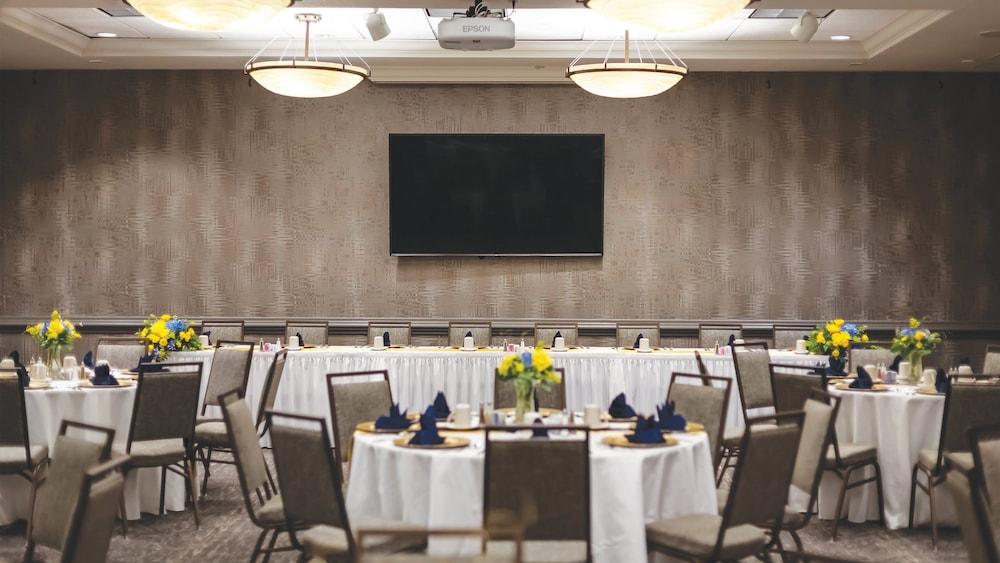 Holiday Inn Hotel & Suites Orange Park by IHG photo 32