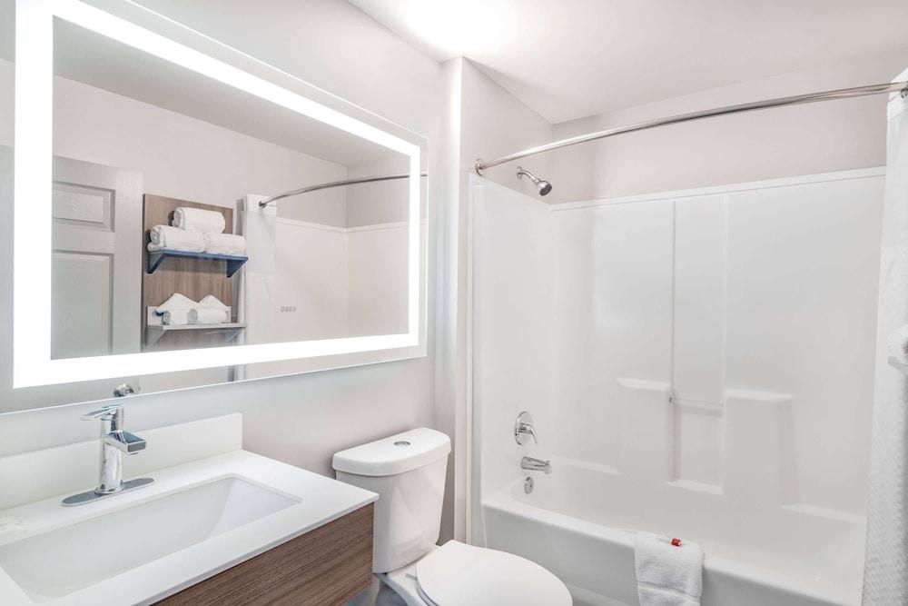 Microtel Inn by Wyndham Athens photo 26