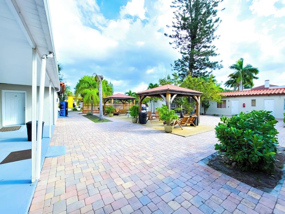 STAY INN BOUTIQUE HOTEL photo 40