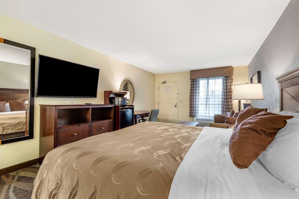 Quality Inn Windsor Mill - Baltimore photo 28