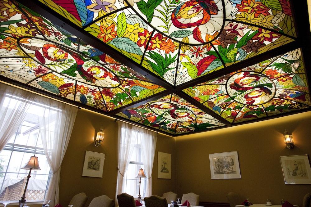 La Tourelle Inn & Spa photo 26