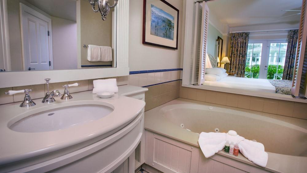 Disney's Beach Club Villas photo 21