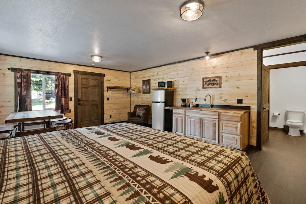 Lake Village Lodge photo 23
