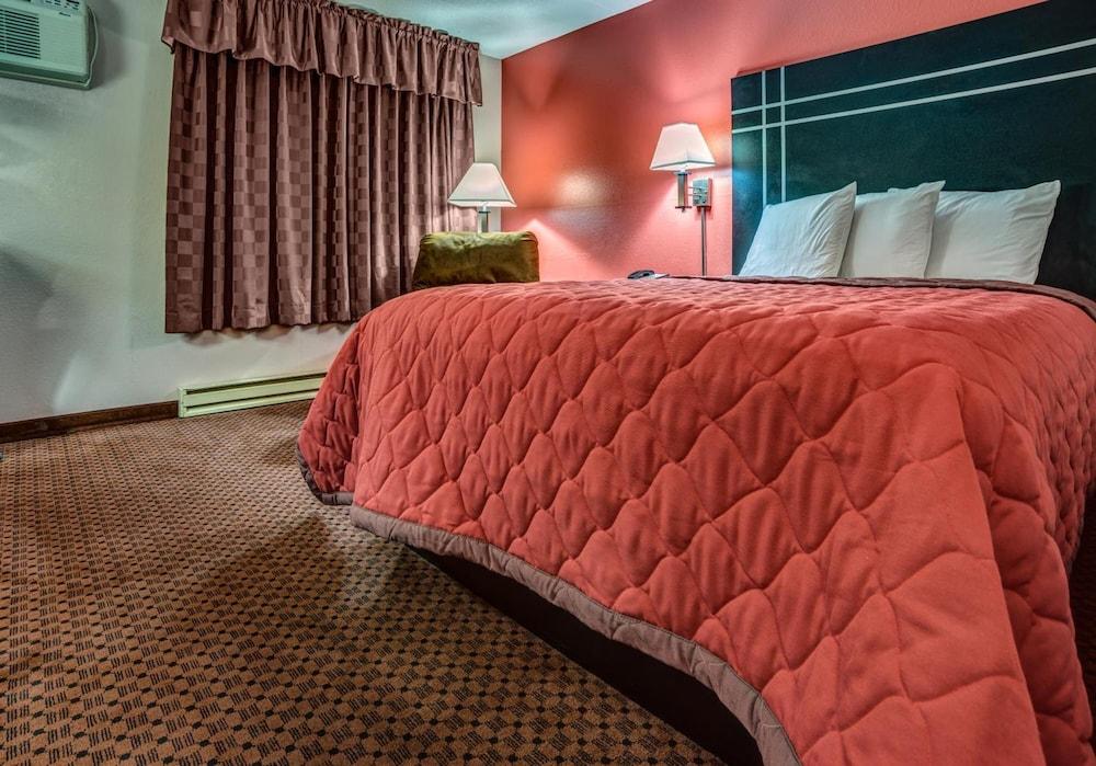 Prime Rate Inn photo 8
