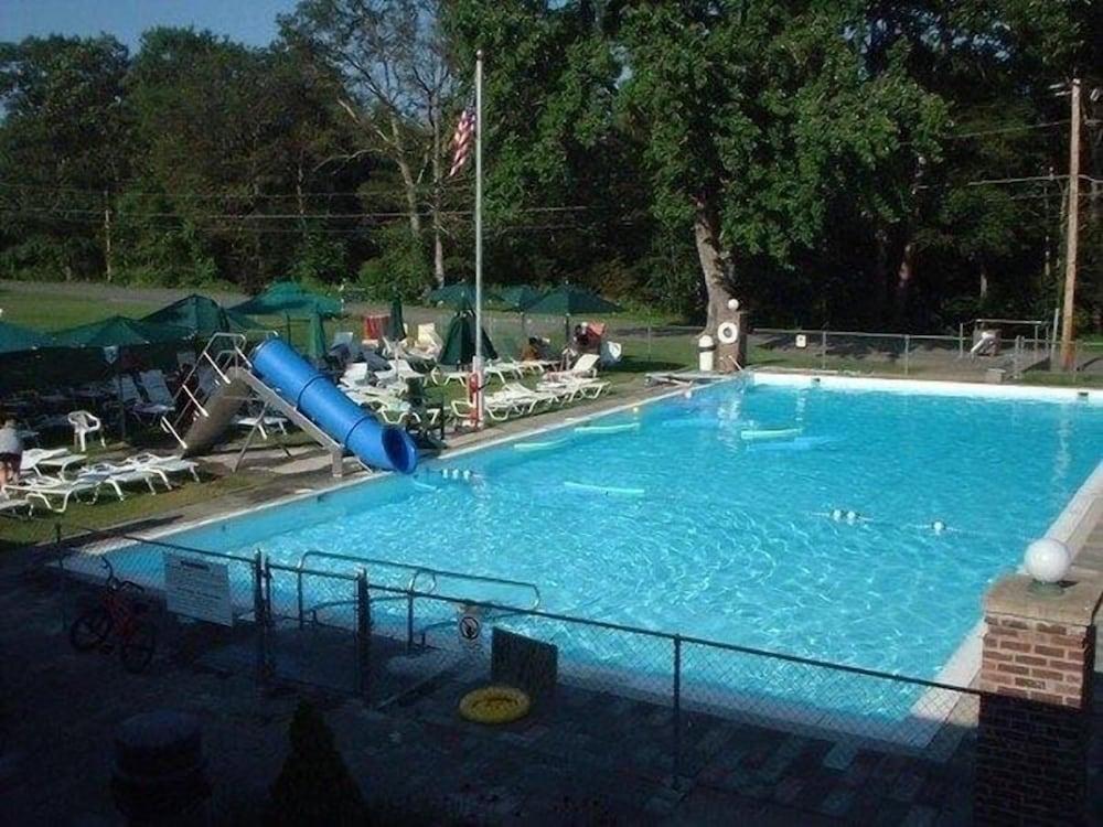 Baumann's Brookside Resort photo 9