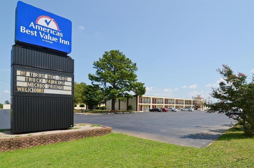 Americas Best Value Inn Wilson photo 1