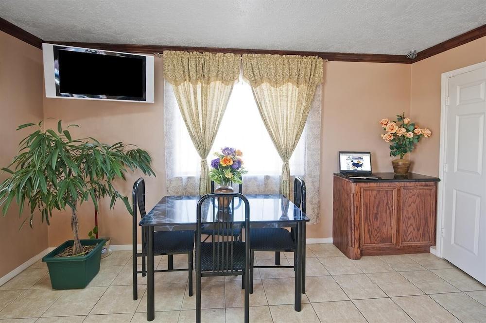 Americas Best Value Inn & Suites Hempstead Prairie View photo 22