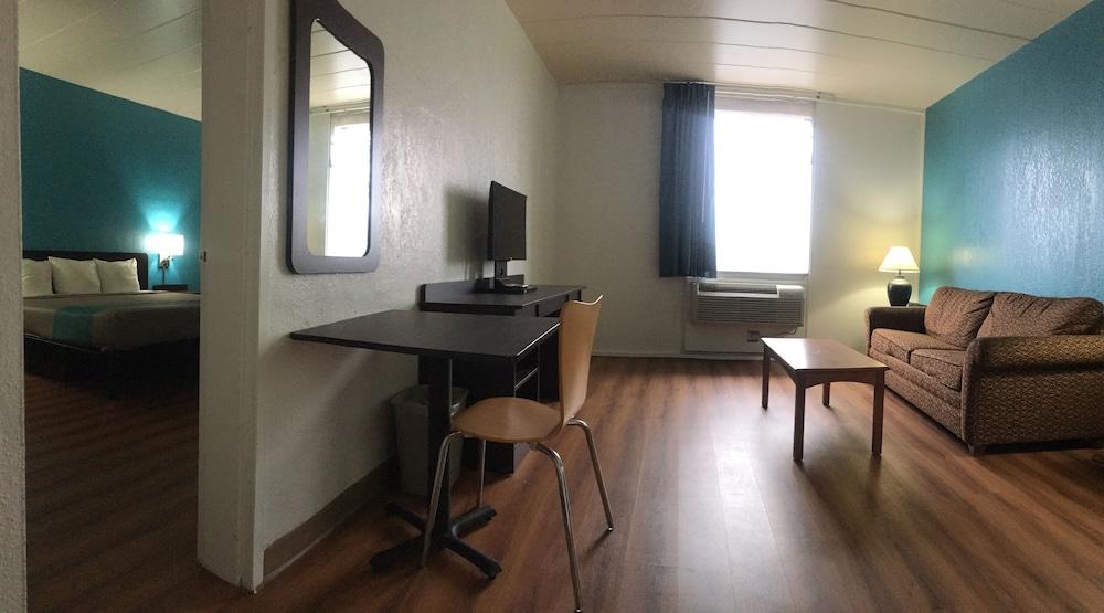FairBridge Inn Express Melrose Park photo 10
