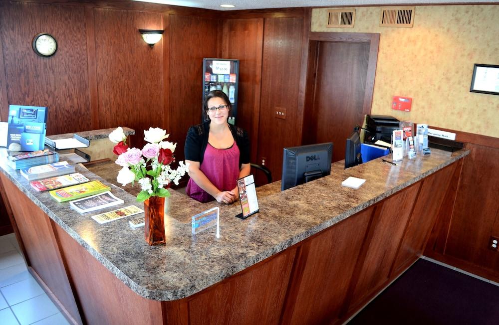 Main Street Lodge and Suites photo 3