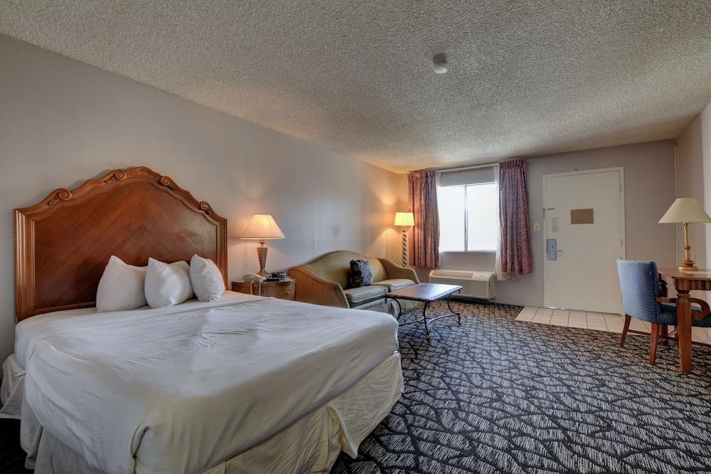 Aviation Inn photo 35