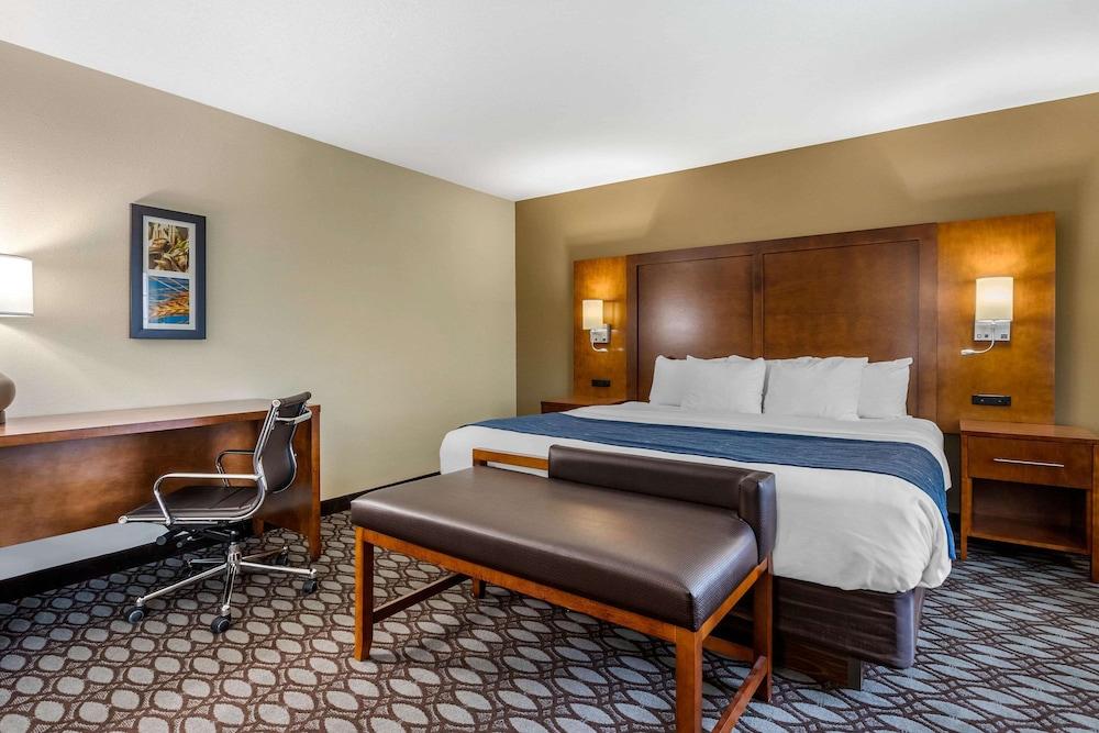 Comfort Inn Story City photo 14