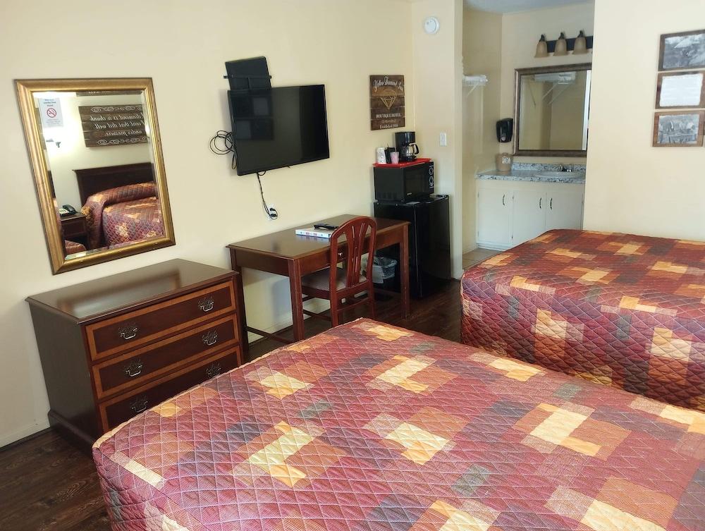 Yellow Diamond Inn photo 28