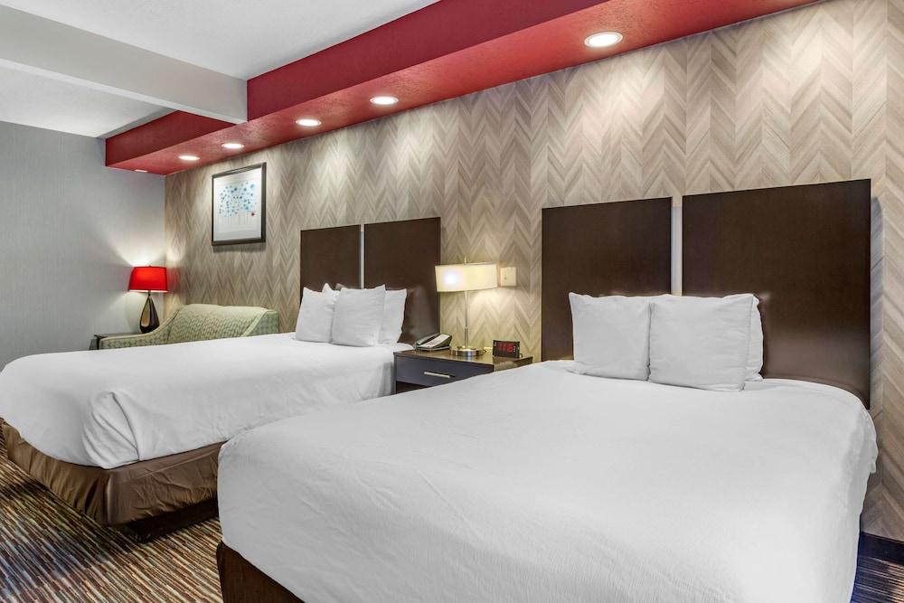 Best Western Plus Gallup Inn & Suites photo 9
