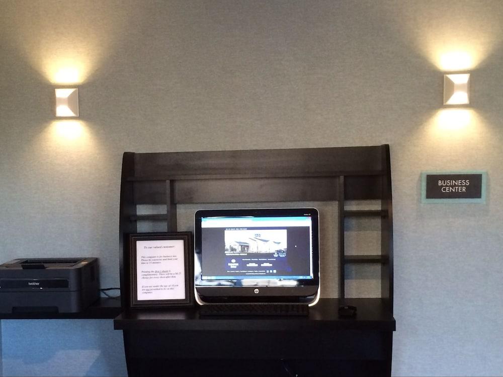 Boarders Inn & Suites by Cobblestone Hotels – Ashland City photo 14