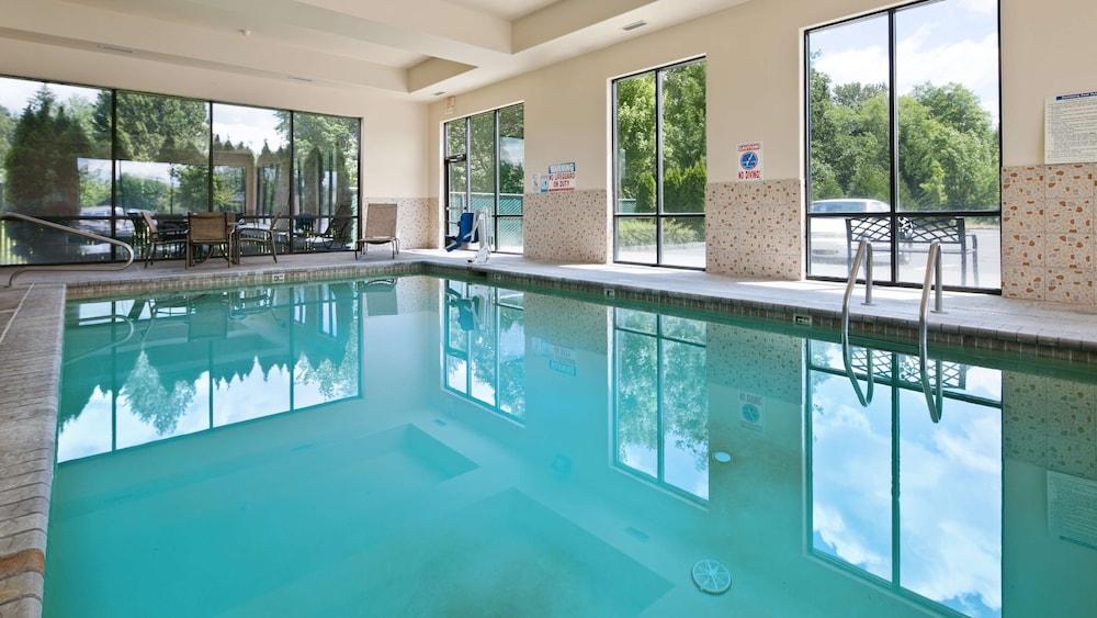 Best Western Plus Battle Ground Inn & Suites photo 6