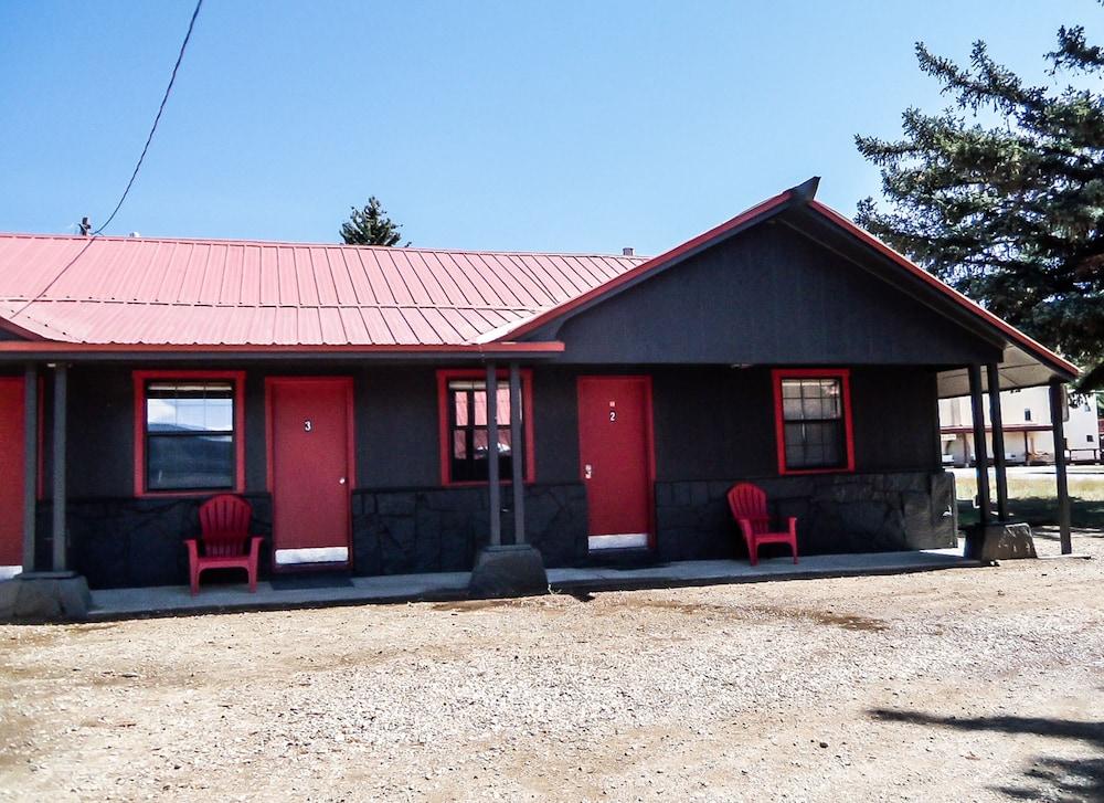 The Gold Pan Motel photo 10