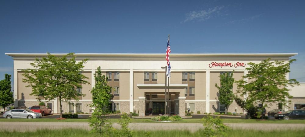 Hampton Inn South Haven photo 27