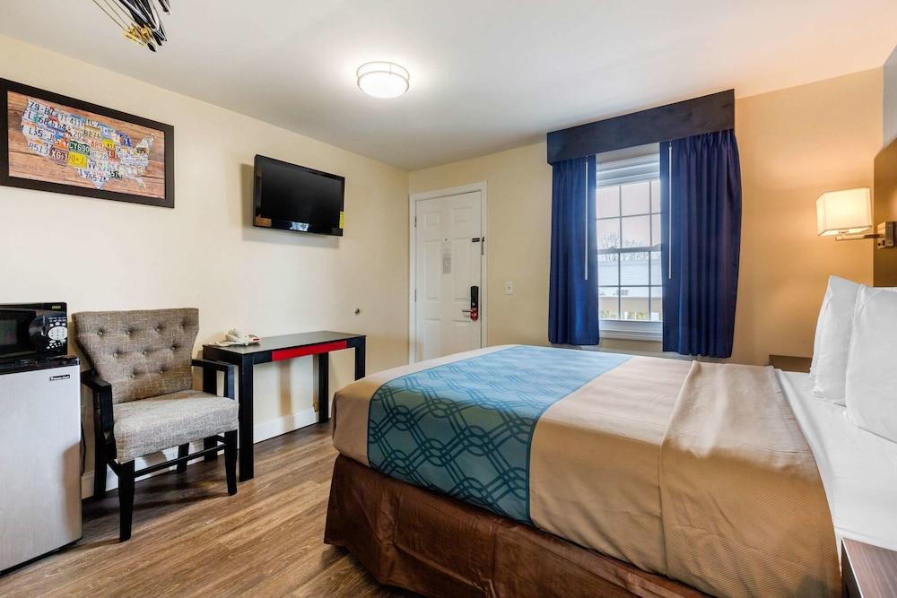 Econo Lodge West Yarmouth on Cape Cod photo 5
