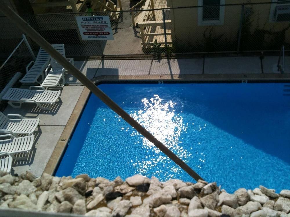 Glendale Motel photo 12