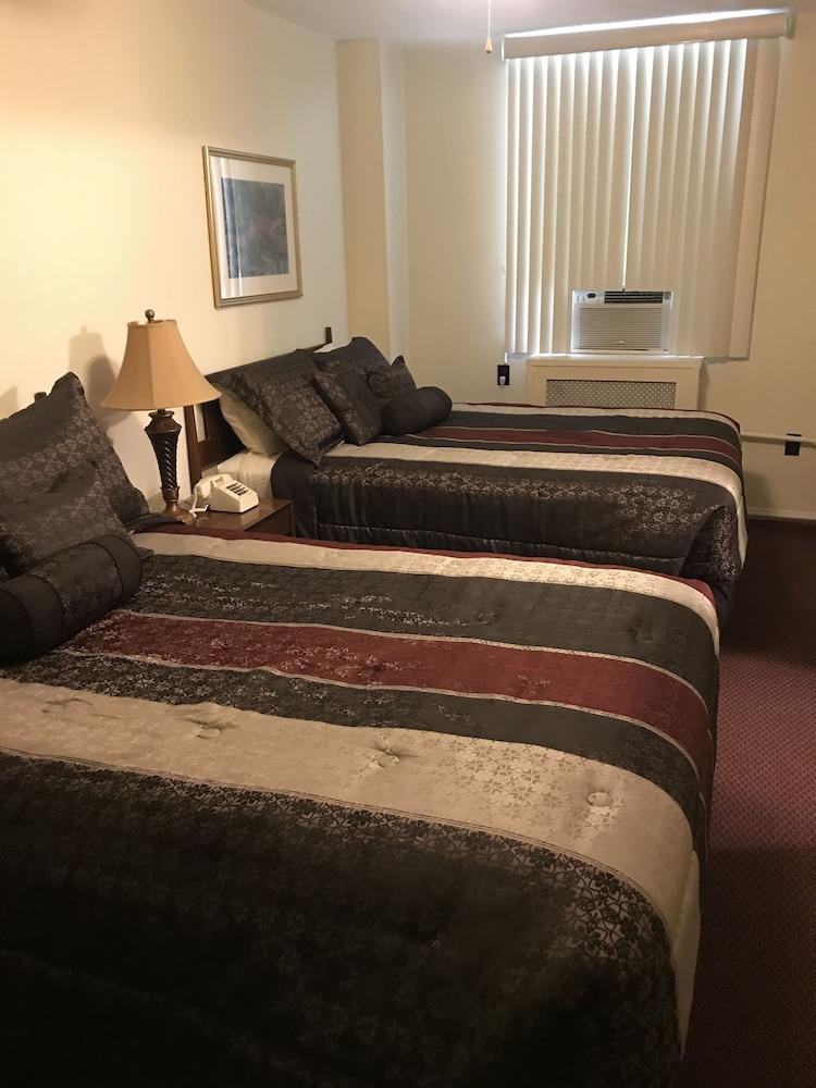 The Mountaineer Hotel photo 4