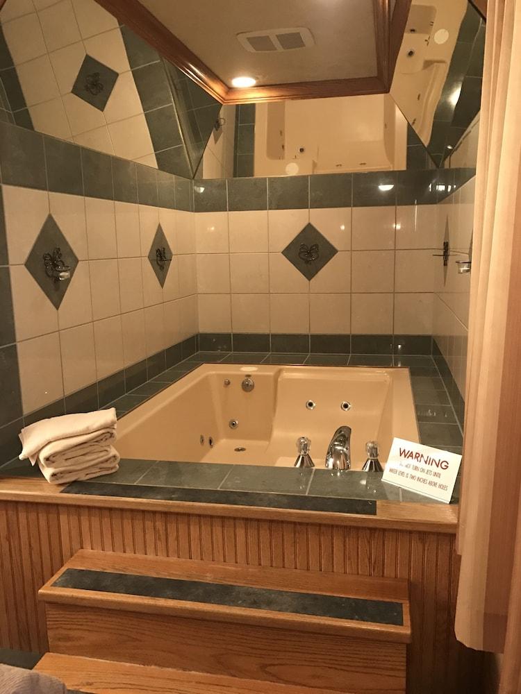 Uptown Motel Kenai photo 11