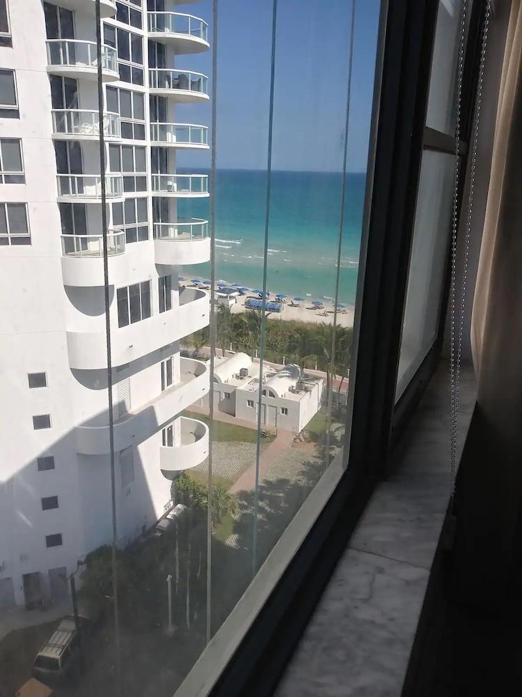 Casablanca Miami Beach photo 24