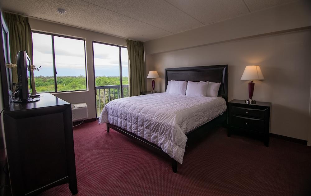 Port Labelle Inn & Conference Center photo 6