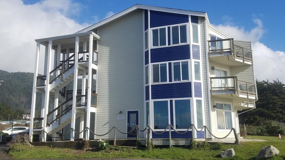 Oceanfront Inn at Shelter Cove photo 28